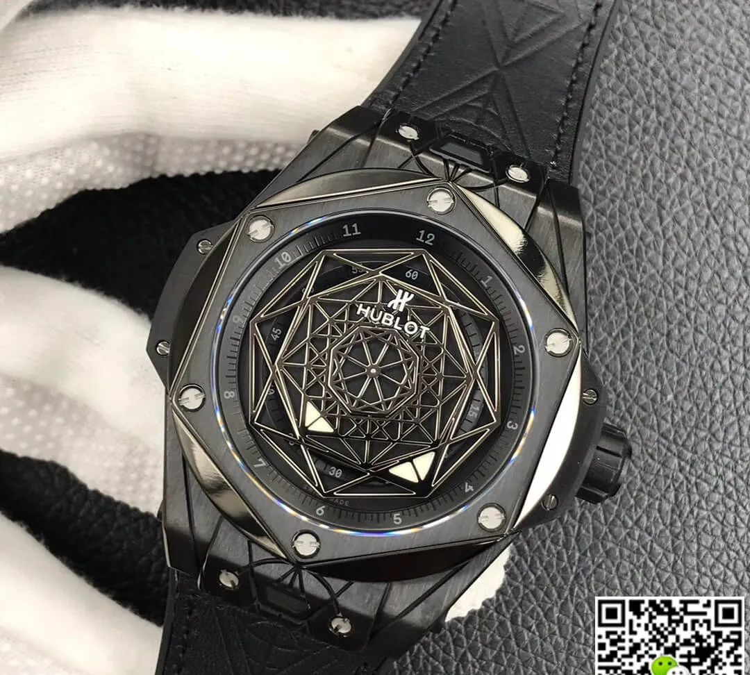 Hublot Big Bang 415.CX.1112.VR.MXM18 WWF Factory 1:1 Best Edition Replica Watch black strap